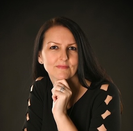 Nina Zec1